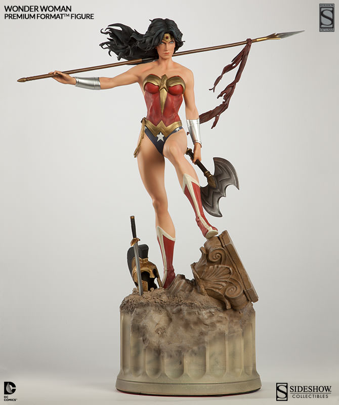 Exclusive Wonder Woman Premium Format Figure