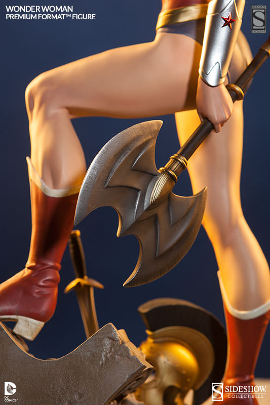 Exclusive Wonder Woman Premium Format Figure