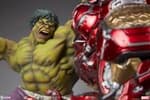Gallery Image of Hulk vs Hulkbuster Maquette