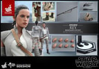 Rey Resistance Outfit