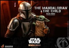 The Mandalorian and The Child (Deluxe) (Prototype Shown) View 15