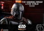 The Mandalorian and The Child (Deluxe) (Prototype Shown) View 22