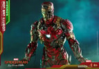 Mysterio's Iron Man Illusion Collector Edition (Prototype Shown) View 14