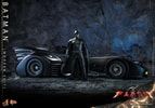 Batman (Modern Suit) (Prototype Shown) View 23