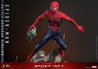 Spider-Man (Battle Damaged Version) (Prototype Shown) View 10
