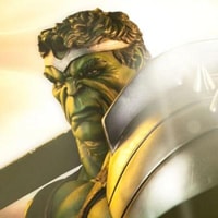 Marvel King Hulk Premium Format™ Figure 