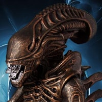 Xenomorph Bronze 18"