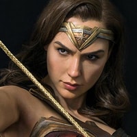 Wonder Woman Life-Size Bust | Sideshow Collectibles