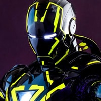 Neon Tech Iron Man 2.0 Sixth Scale Figure