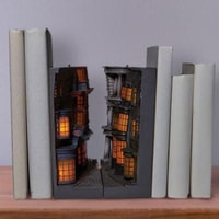 Diagon Alley Light Up Bookend