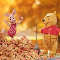 Pooh and Piglet Fall Figurine by Enesco | Sideshow Collectibles