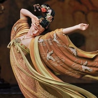 The Flying Princess Crane Statue Deluxe