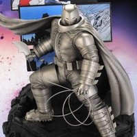 Batman The Dark Knight Returns Figurine
