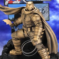 Batman The Dark Knight Returns (Gilt) Figurine