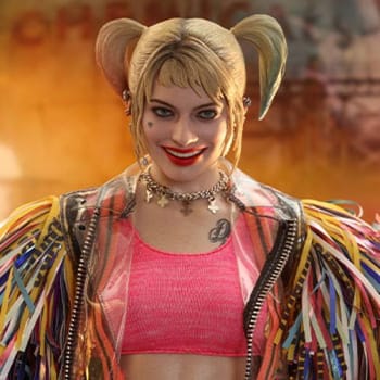 Harley Quinn (Caution Tape Jacket Version)