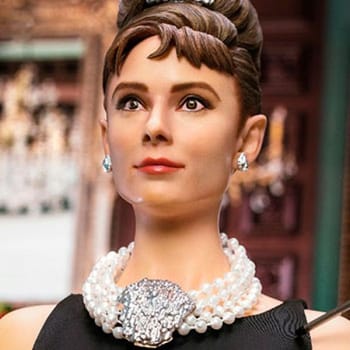 Audrey Hepburn as Holly Golightly (Deluxe With Light)