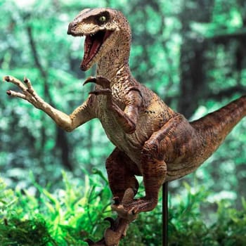Jurassic Park Velociraptor (Jump) 1:10 Scale Statue 