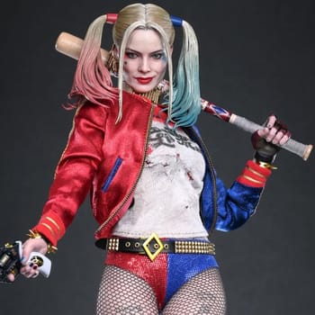 DC Comics Harley Quinn Sixth Scale Figure 