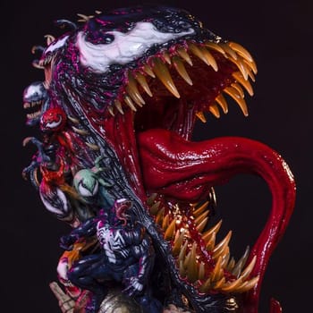 Marvel Venom Fine Art Bust 