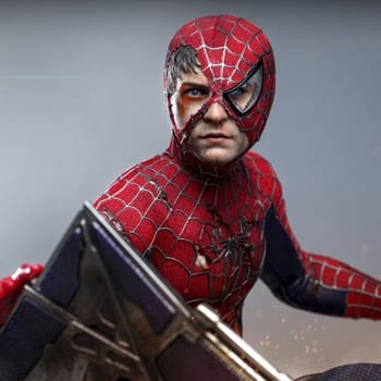 Marvel Spider-Man (Battle Damaged Version) Sixth Scale Figure 