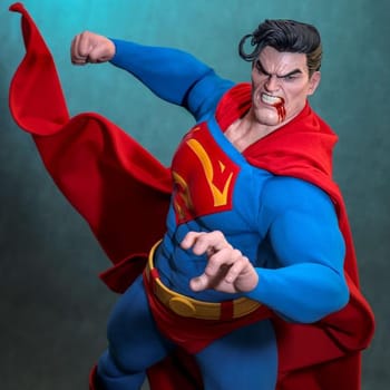 DC Comics Superman™ Sixth Scale Figure 
