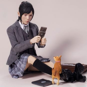 Girl Crush Momoko (Winter Uniform Version) Sixth Scale Figure 