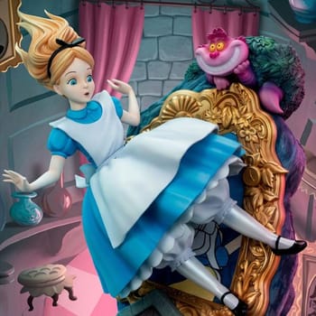 Disney Alice & The Cheshire Cat Statues 