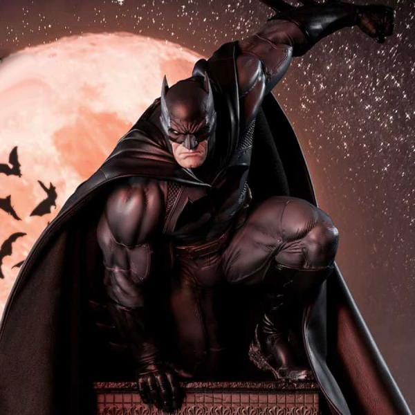Batman Triumphant (Bonus Version) 1:3 Scale Statue