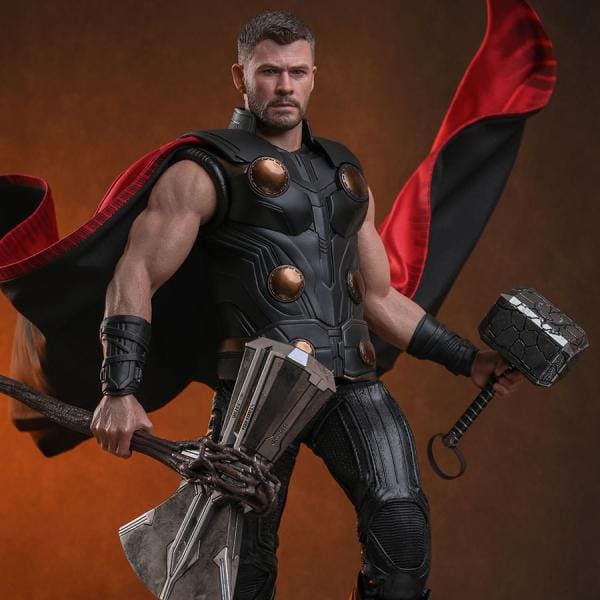 Thor Sixth Scale Figure