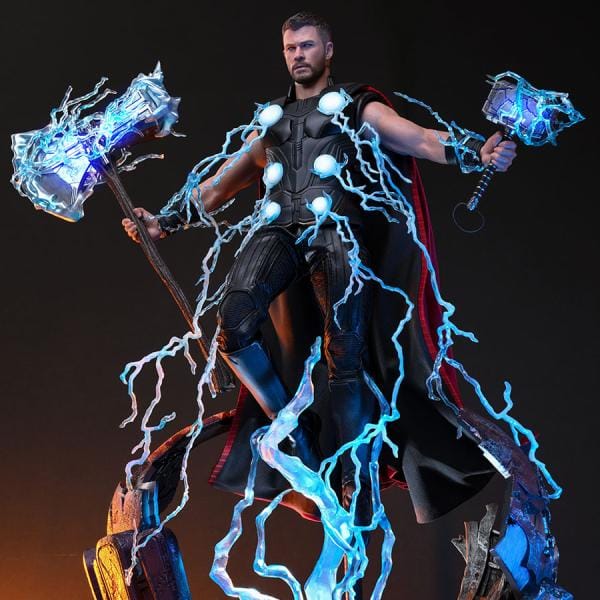 Thor (Deluxe Version) Sixth Scale Figure