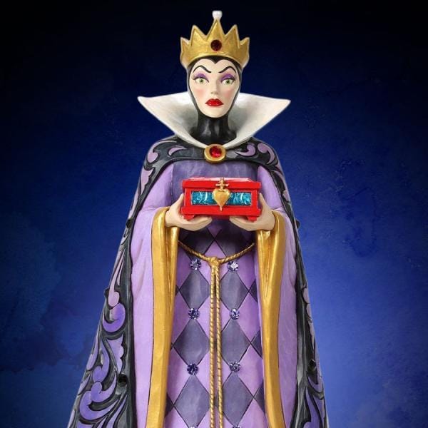 The Queen Deluxe Figurine