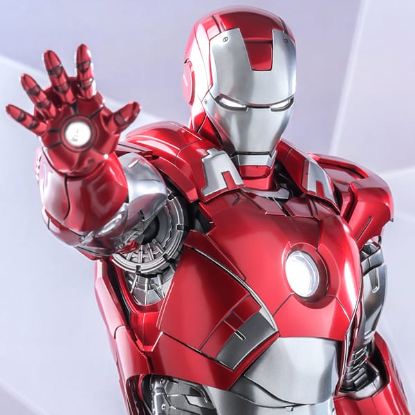 Iron Man Mark VII (D100 Version) Sixth Scale Figure - Hot Toys