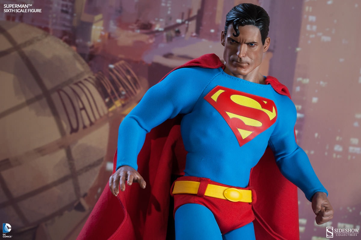 DC Comics Superman Sixth Scale Figure  Collector Edition  View 3