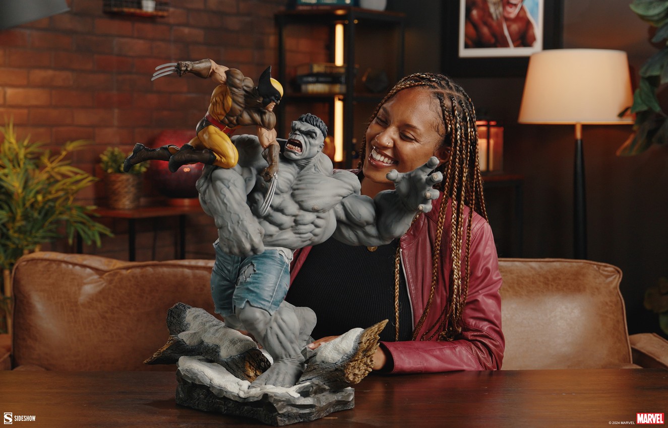 Grey Hulk vs Wolverine Maquette by Sideshow Collectibles