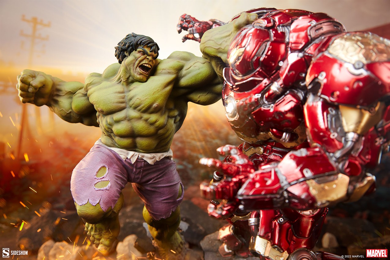 Marvel Hulk vs Hulkbuster Maquette  View 2
