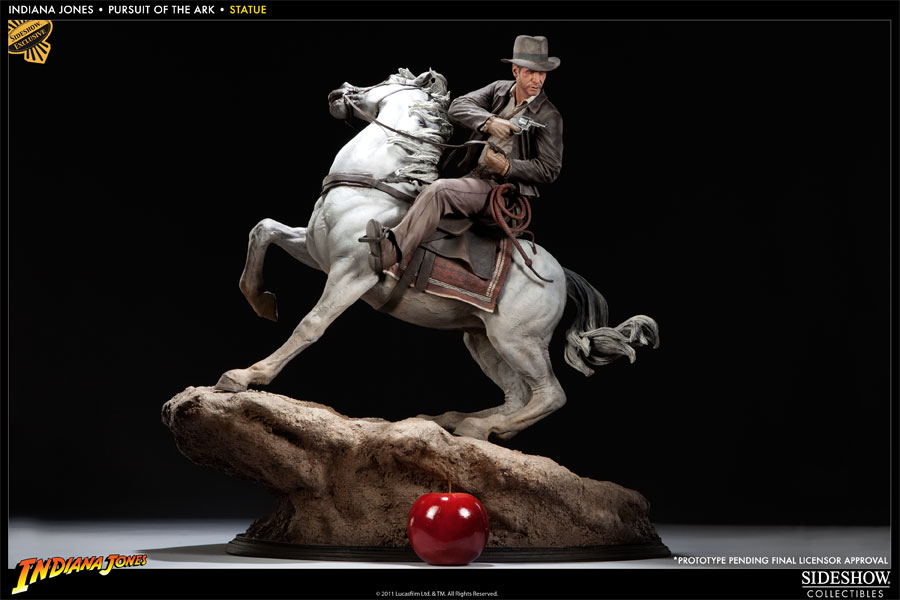 Indiana Jones Indiana Jones 'Pursuit of the Ark' Polystone Statue  View 2