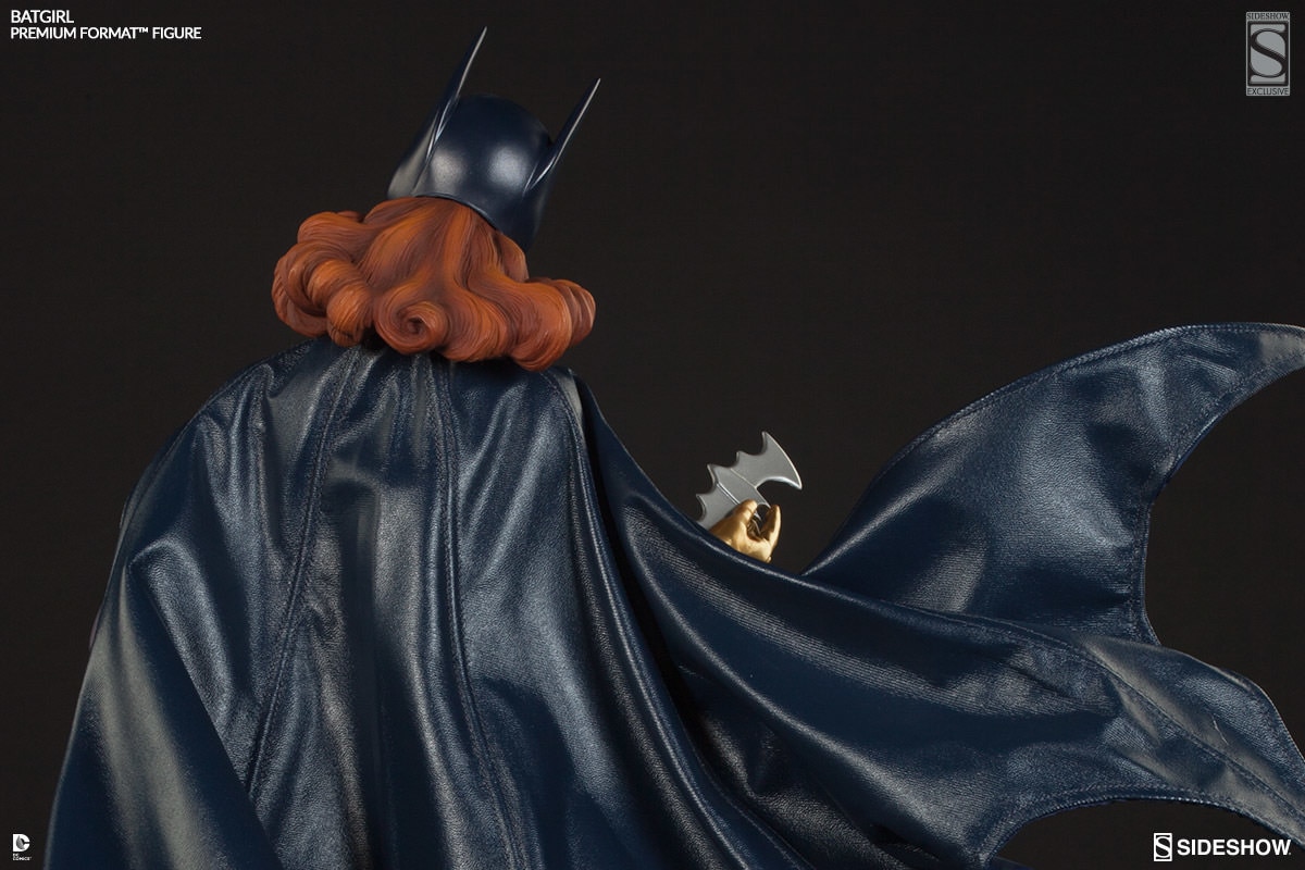 DC Comics Batgirl Premium Format™ Figure  Exclusive Edition  View 2