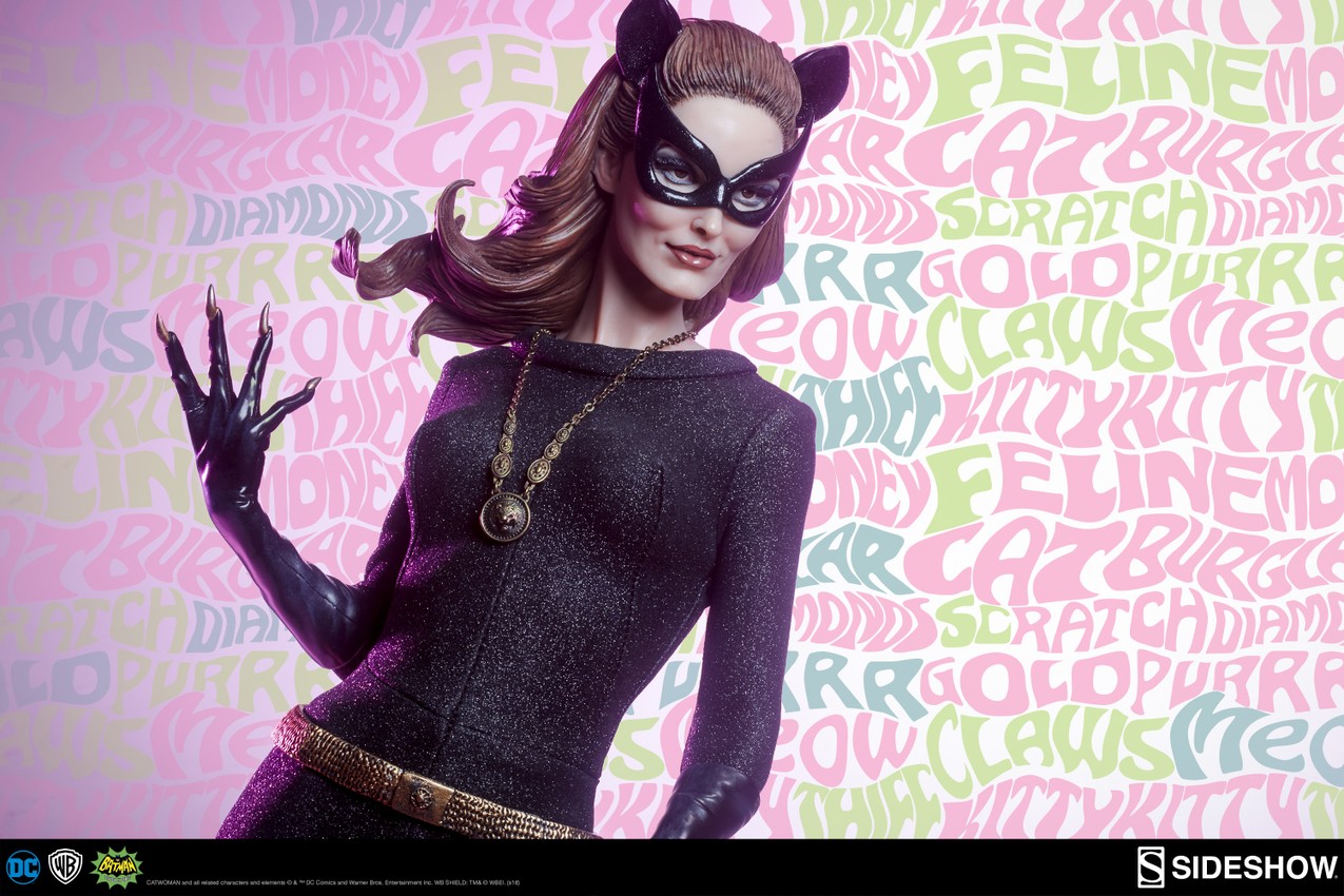 DC Comics Catwoman Premium Format(TM) Figure by Sideshow Col DC Comics Catwoman Premium Format(TM) Figure by Sideshow Col