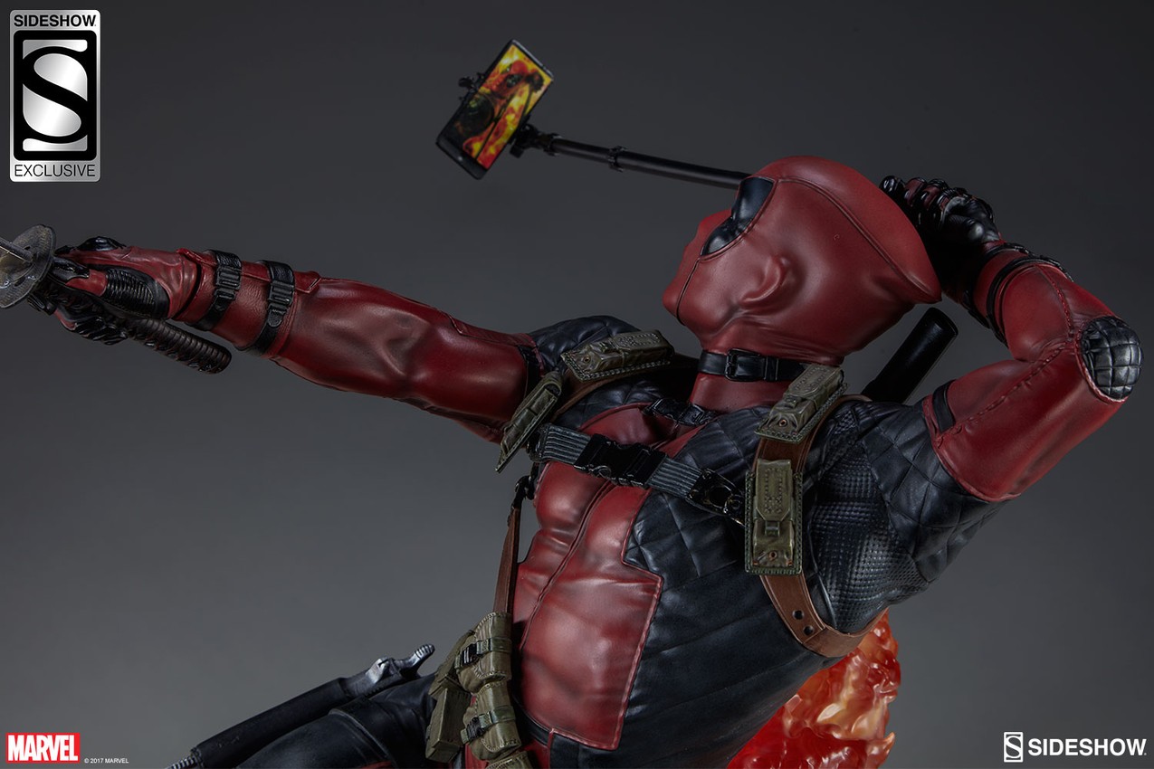 Marvel Deadpool Heat-Seeker Premium Format™ Figure  Exclusive Edition - Prototype Shown View 6