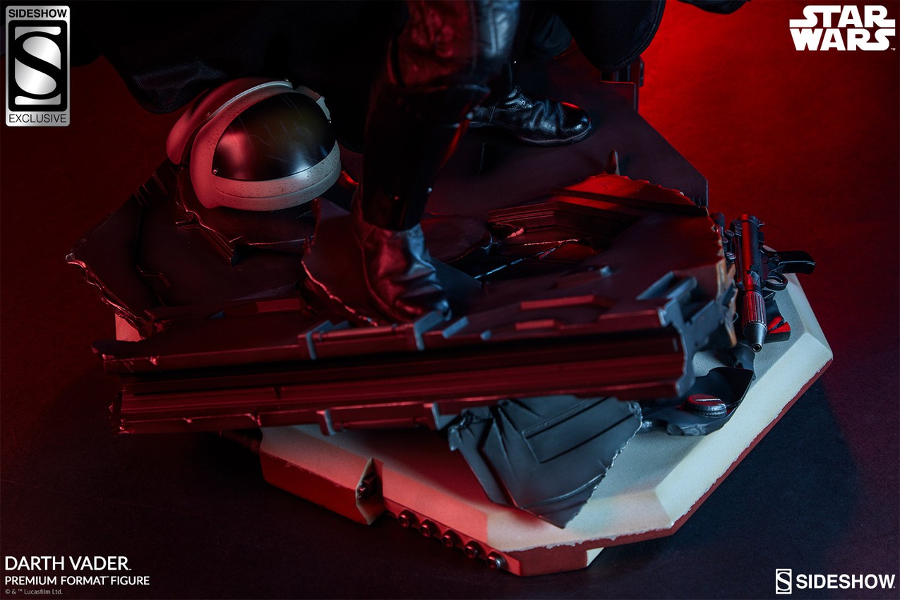 Star Wars Darth Vader Premium Format™ Figure  Exclusive Edition  View 6