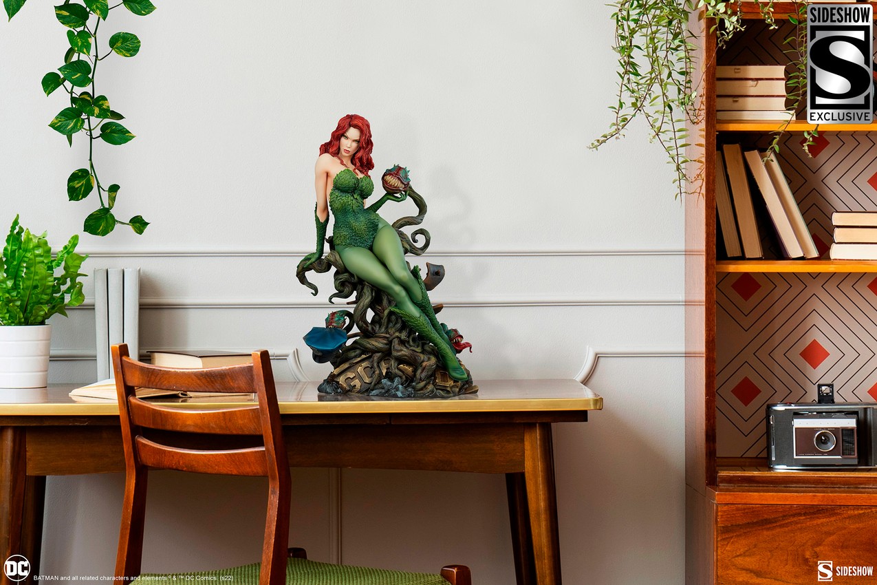 Poison Ivy Exclusive Edition - Prototype Shown View 5