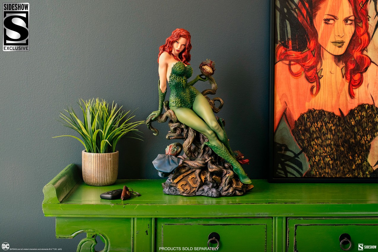 Poison Ivy Premium Format Statue | Sideshow Collectibles