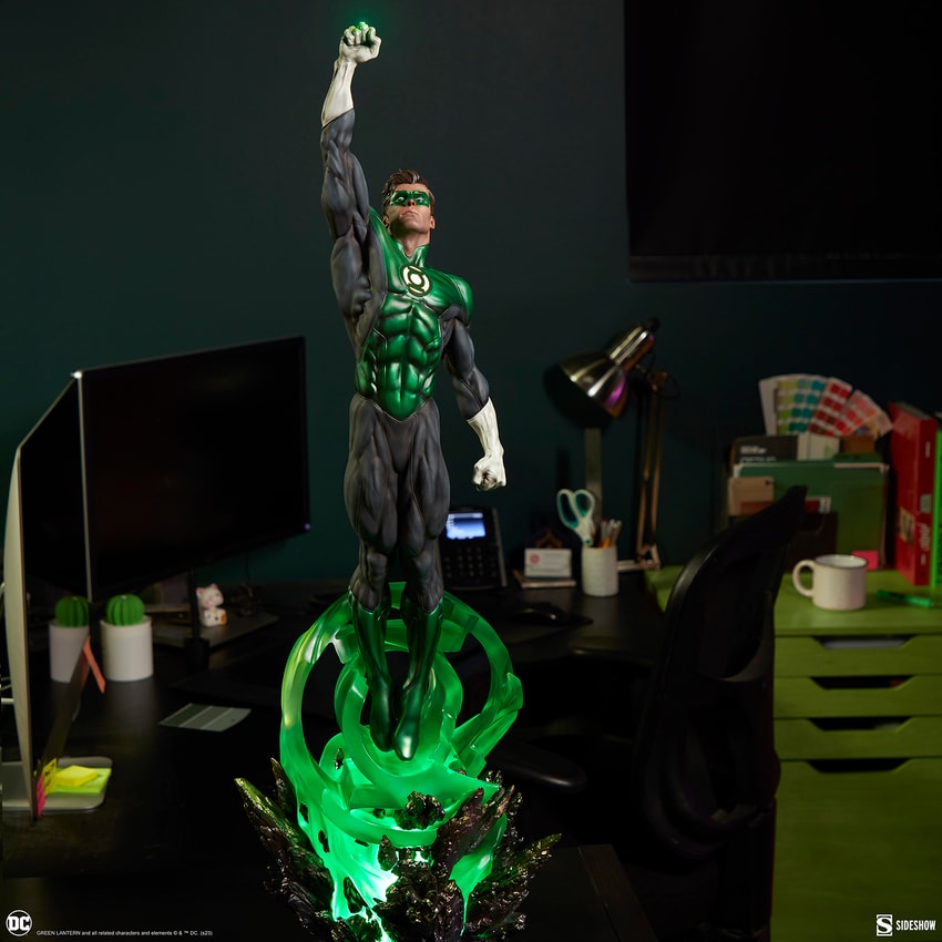 Green Lantern Premium Format Figure by Sideshow Collectibles 
