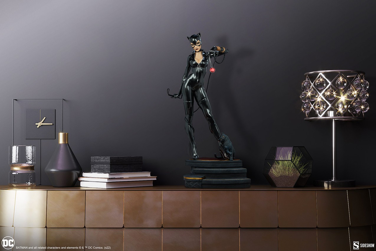 Catwoman Premium Format™ Figure | Sideshow Collectibles Catwoman Premium Format™ Figure | Sideshow Collectibles