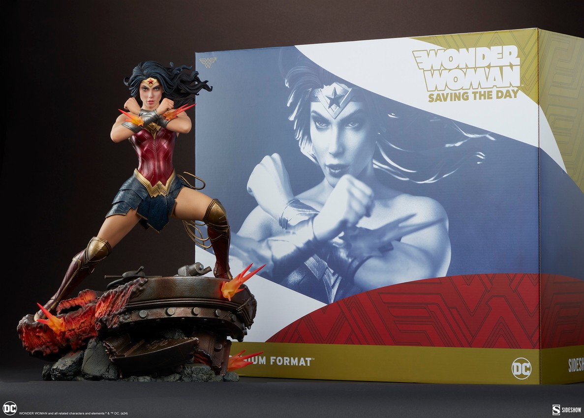 DC Comics Wonder Woman: Saving the Day Premium Format™ Figure - Prototype Shown View 5