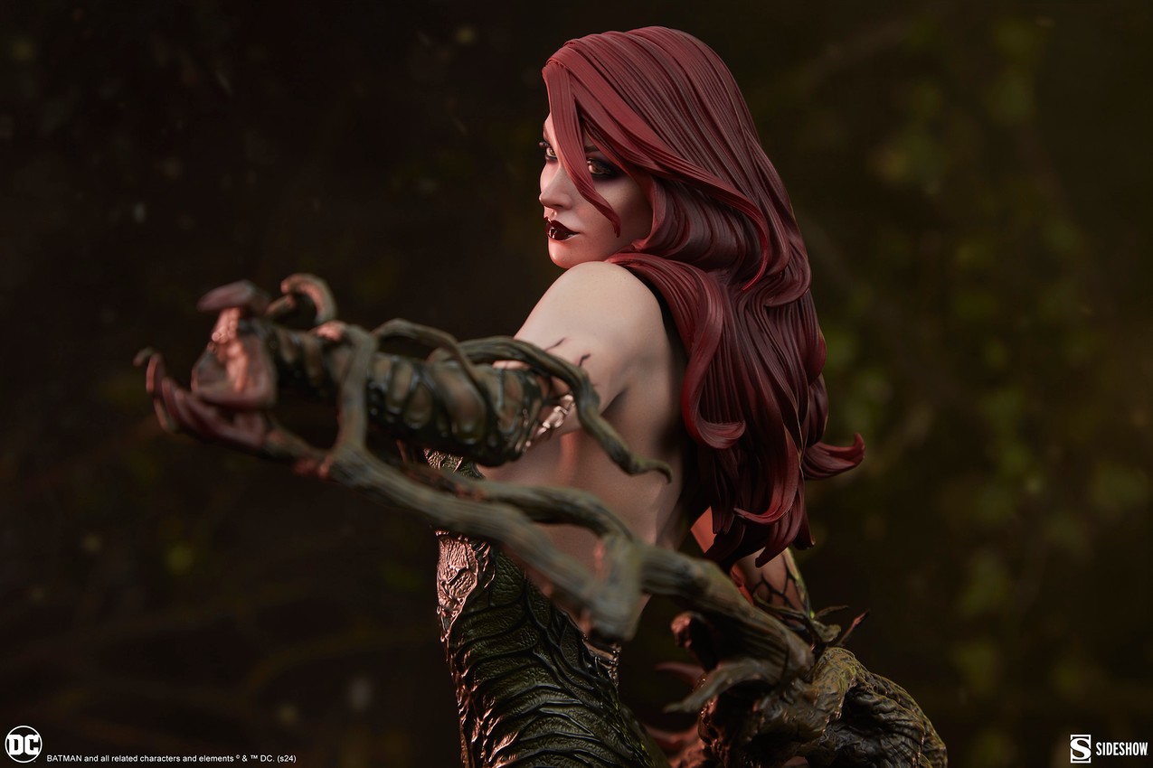 DC Comics Poison Ivy: Deadly Nature Premium Format™ Figure  Collector Edition  View 3