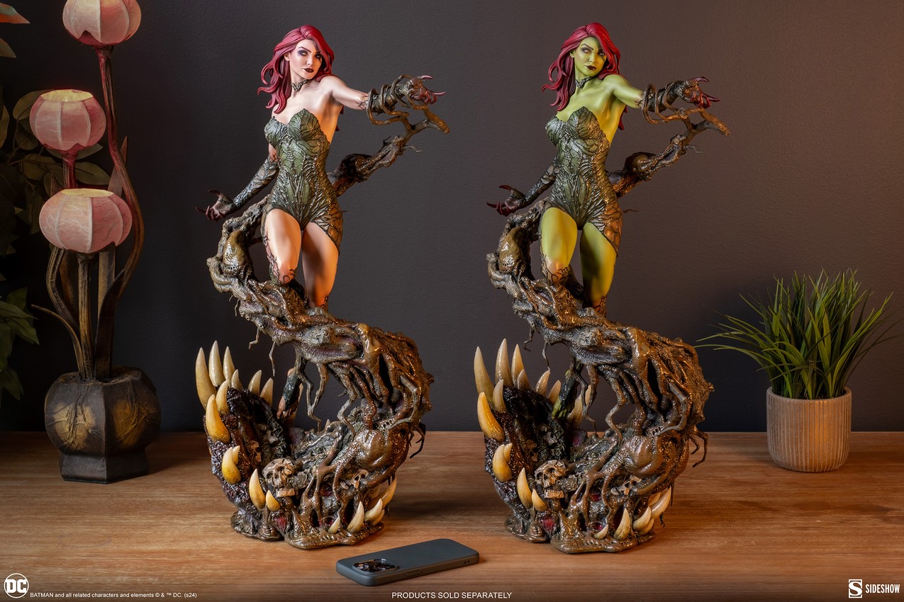 DC Comics Poison Ivy Premium Format(TM) Figure by Sideshow C
