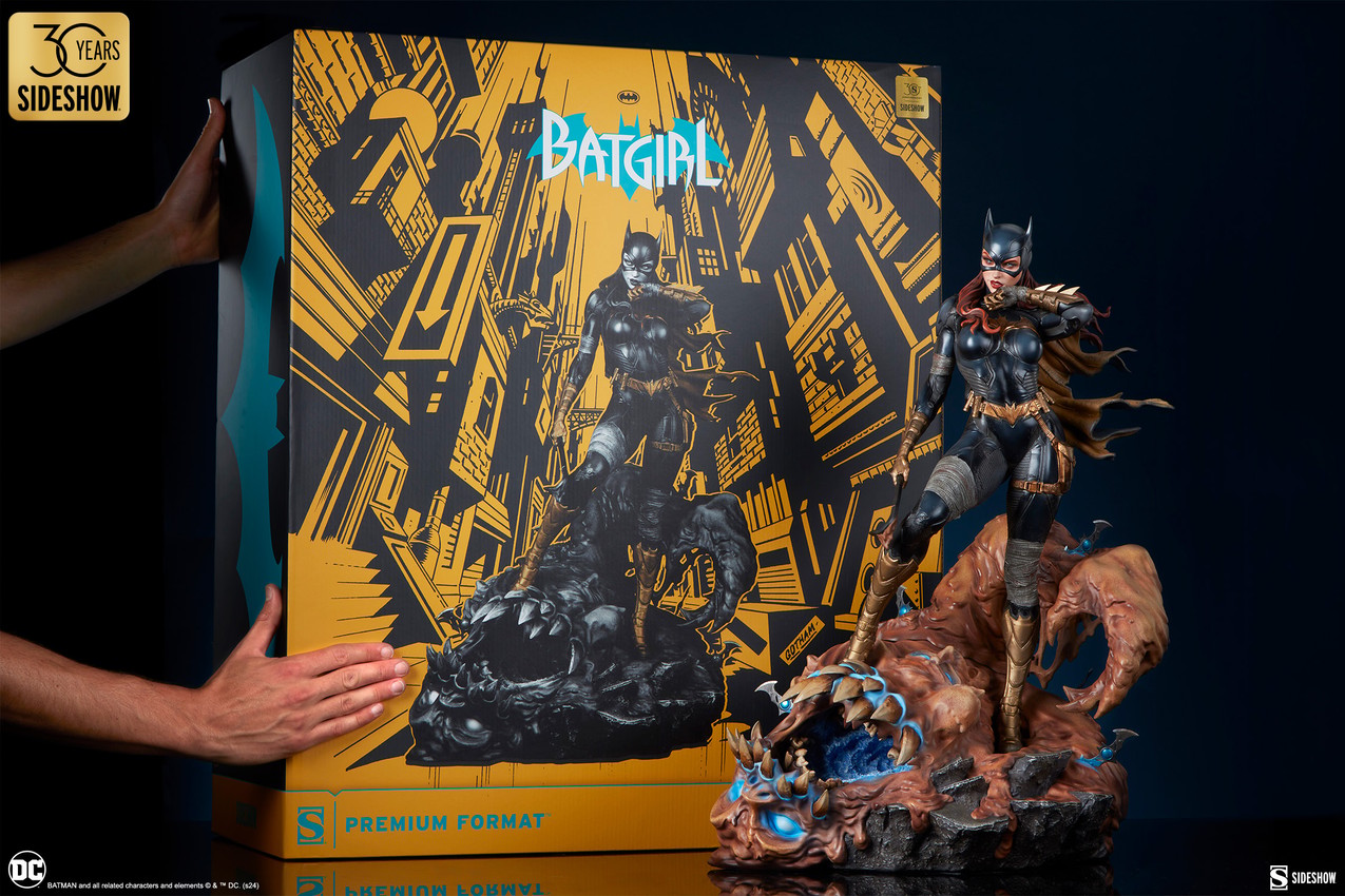 DC Comics Batgirl Premium Format™ Figure  Collector Edition - Prototype Shown View 6