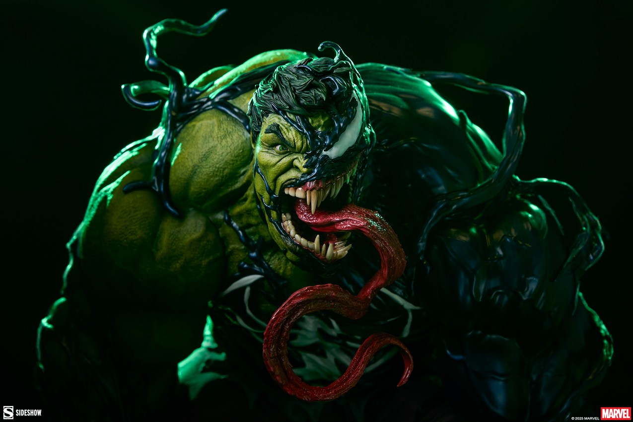 Venomized Hulk Premium Format™ Figure by Sideshow Collectibles