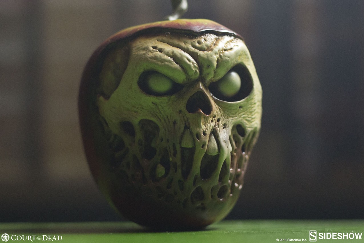 Court of the Dead スカルアップル（腐敗版）プロップレプリカ Court of the Dead Skull Apple Prop Replica | Sideshow